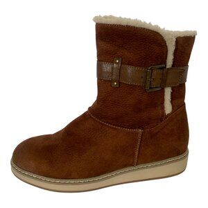 Cozy Tan Shearling-Lined Women's Boots